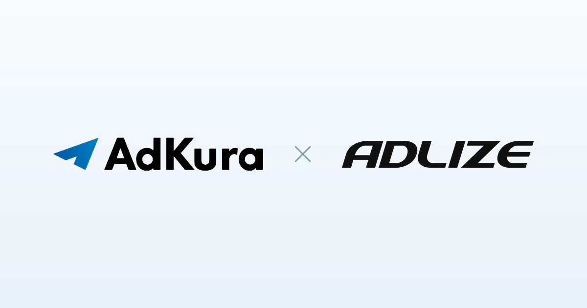 AdKura と 株式会社アドライズ（ADLIZE）のロゴ