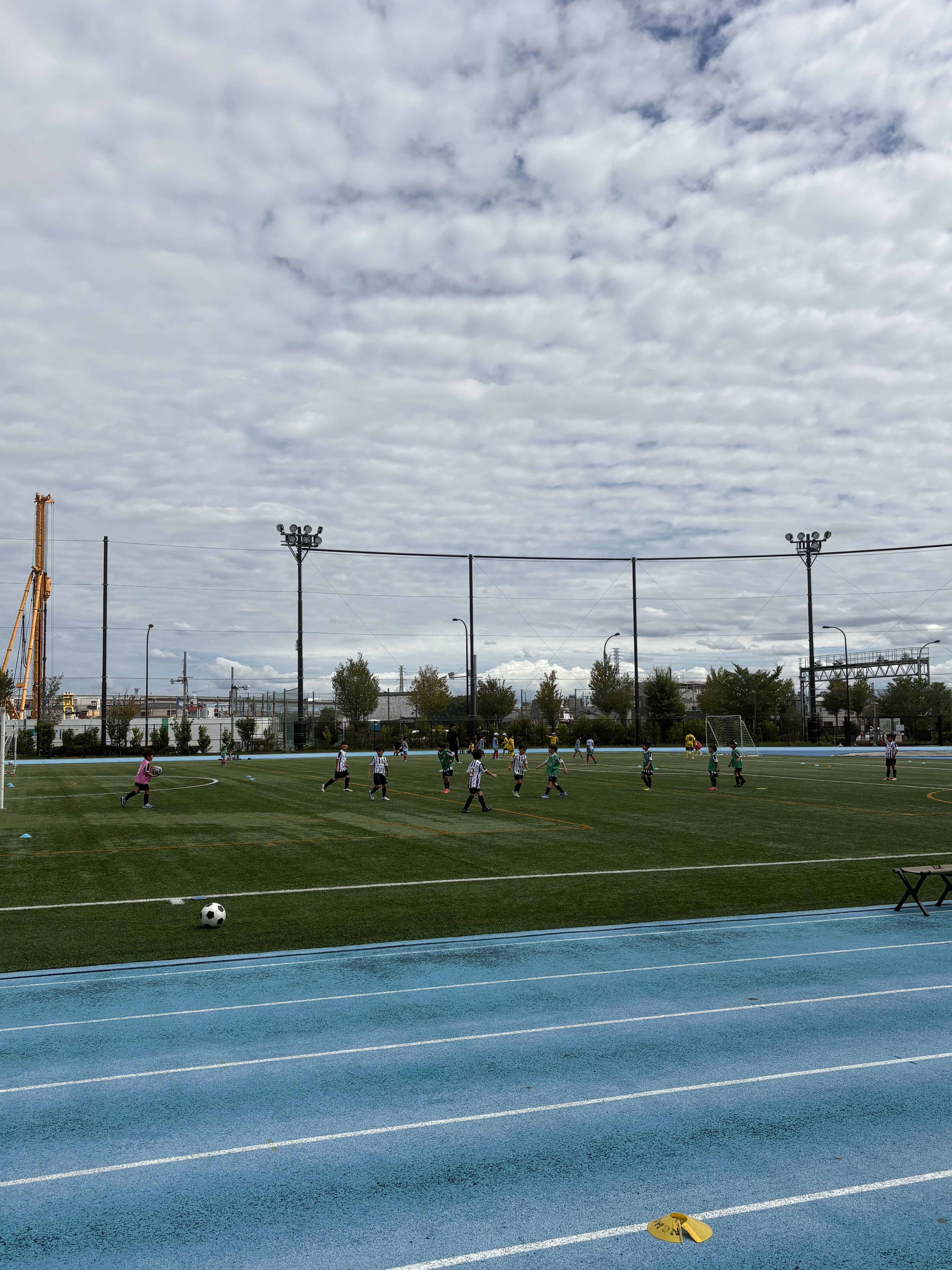 フクシエンタープライズ墨田フィールドで行われたAdKura CUPの試合風景
